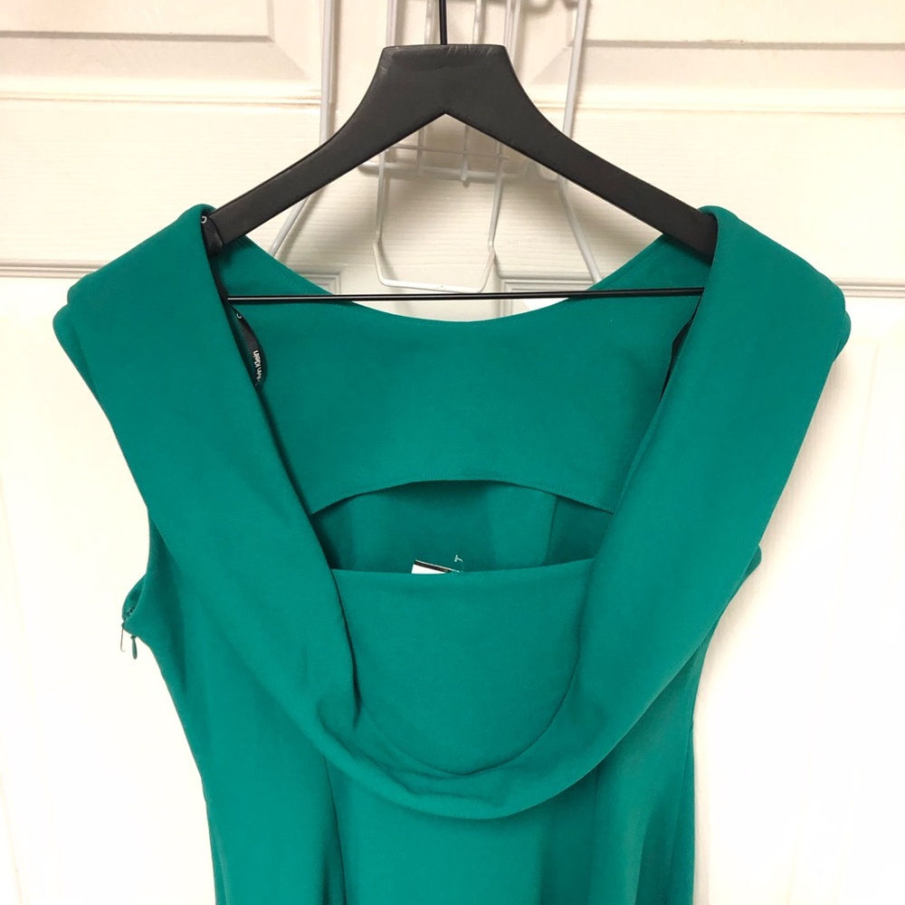Calvin Klein Elegant Green Sleeveless Dress - Picture 8 of 16